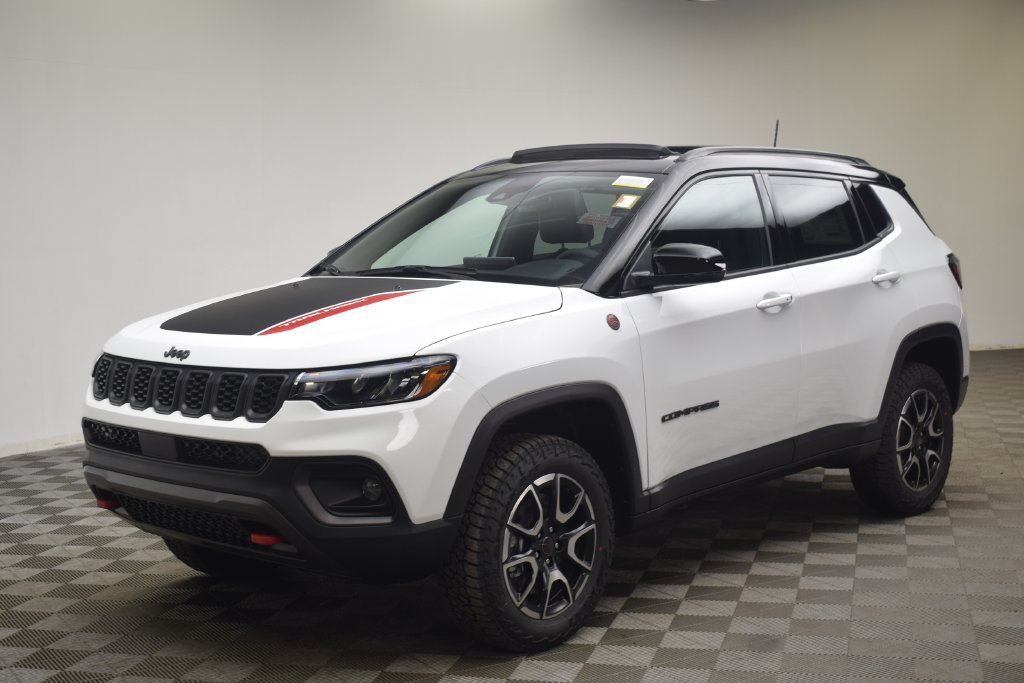 New 2026 Jeep Compass Trailhawk w/ Sun, Sound & Navigation Group AWD/4WD image 16