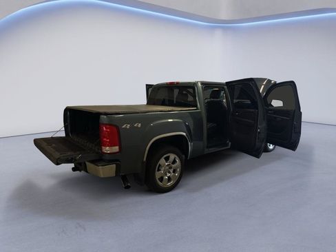 Used 2010 GMC Sierra 1500 SLT w/ SLT Convenience Package AWD/4WD image 14