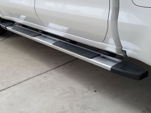 Used 2022 Chevrolet Silverado 1500 High Country w/ Z71 Off-Road Package image 12