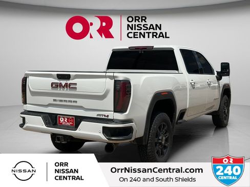 Used 2025 GMC Sierra 2500 AT4 AWD/4WD image 5