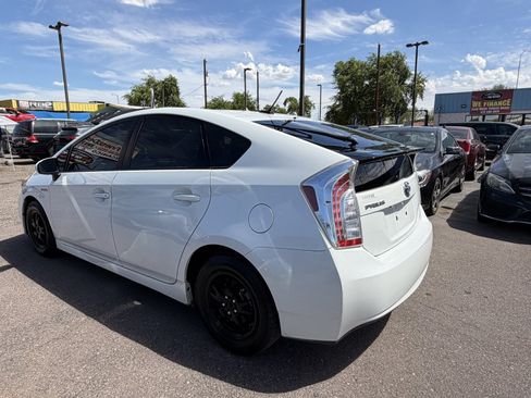 Used 2014 Toyota Prius Three FWD image 5
