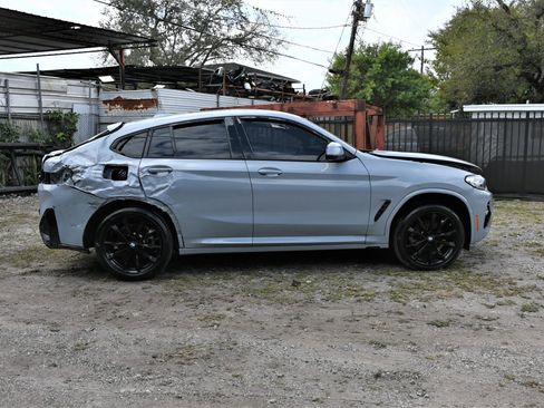 Used 2024 BMW X4 xDrive30i w/ M Sport Package AWD/4WD image 5
