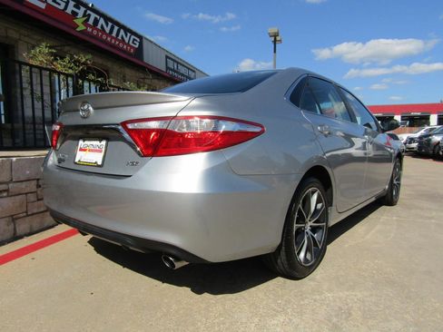 Used 2016 Toyota Camry XSE w/ Moonroof Package FWD image 4