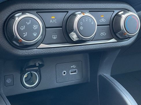 New 2025 Nissan Versa SV w/ Trunk Package image 29