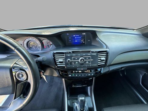 Used 2017 Honda Accord Sport image 31