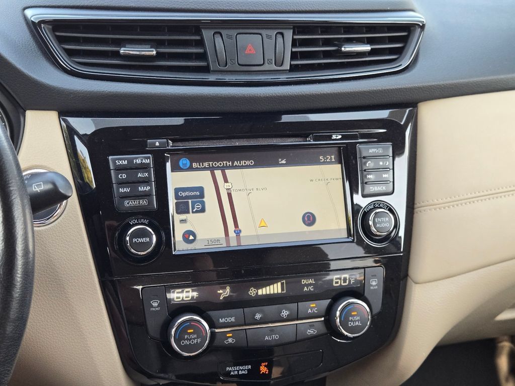 Used 2017 Nissan Rogue SL FWD image 27