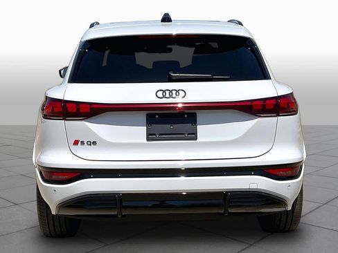 Used 2025 Audi SQ6 e-tron Prestige w/ Black Optic Package AWD/4WD image 4