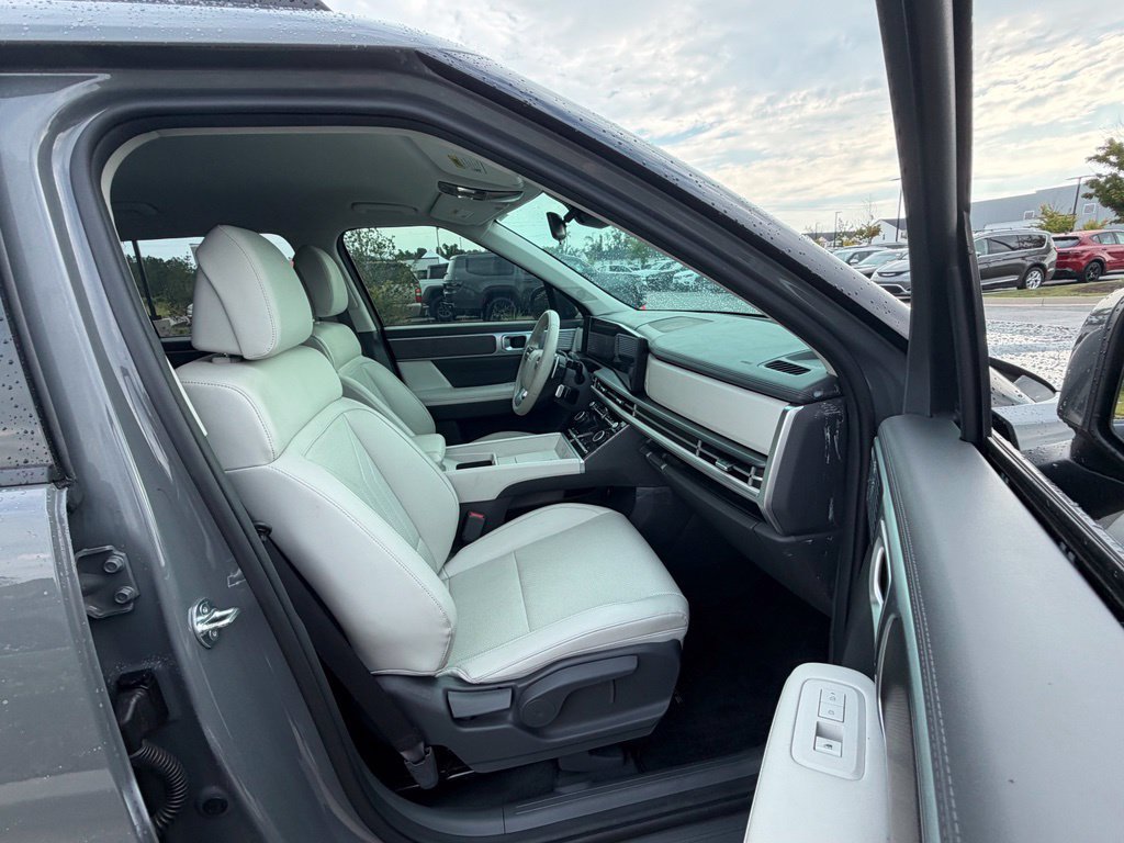 Used 2024 Hyundai Santa Fe SEL FWD image 41