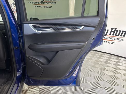 Used 2025 Cadillac XT6 Premium Luxury FWD image 30