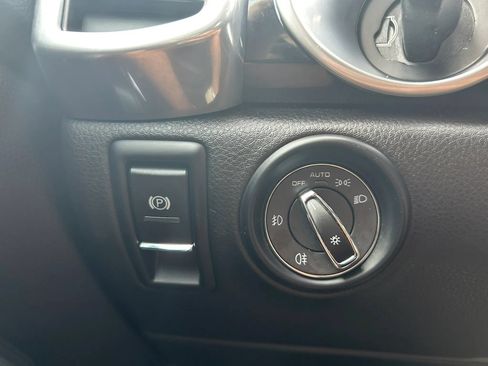 Used 2017 Porsche Cayenne AWD/4WD image 18