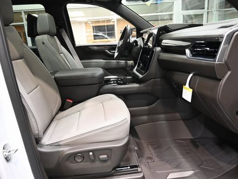 New 2026 GMC Yukon XL Elevation w/ Elevation Premium Package image 10