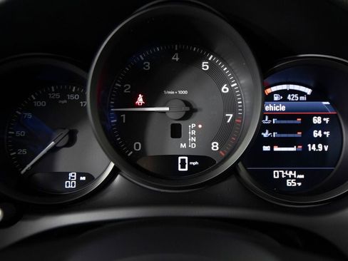 New 2026 Porsche Macan AWD/4WD image 21