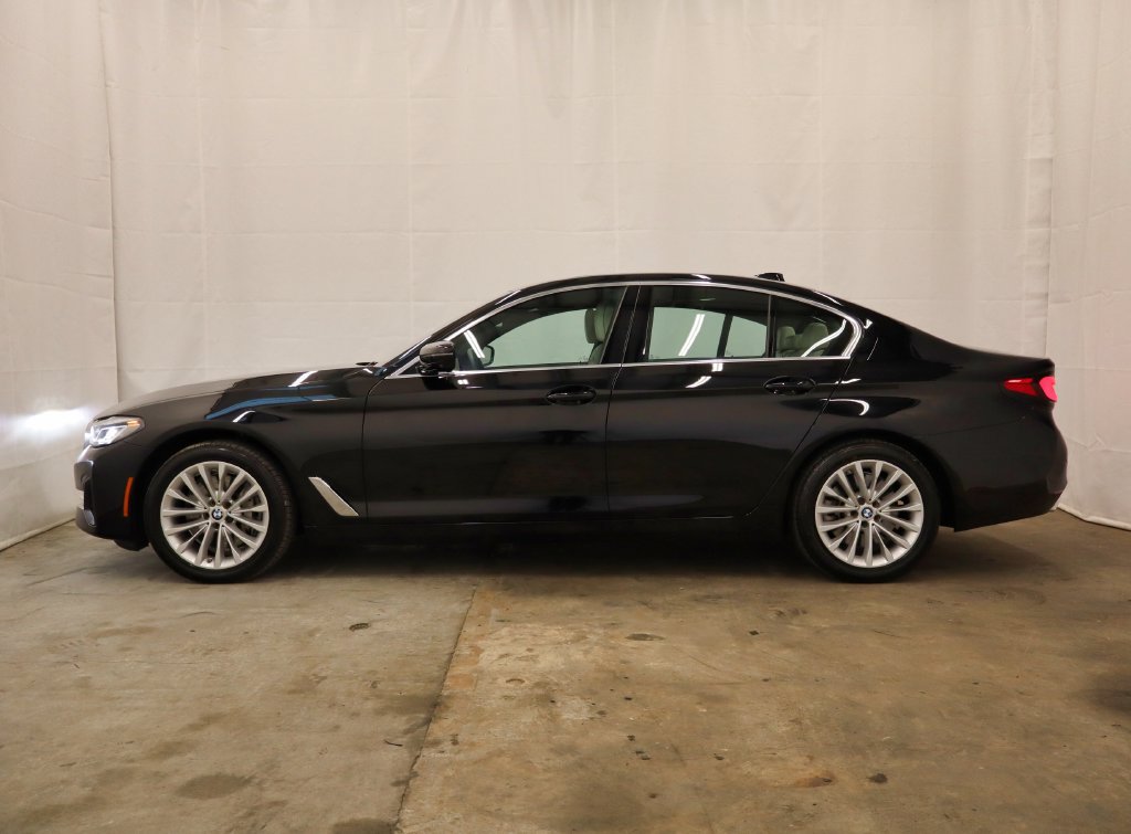 Used 2021 BMW 540i xDrive w/ Premium Package AWD/4WD image 3