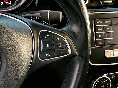 Used 2018 Mercedes-Benz GLE 350 w/ Premium 1 Package image 11