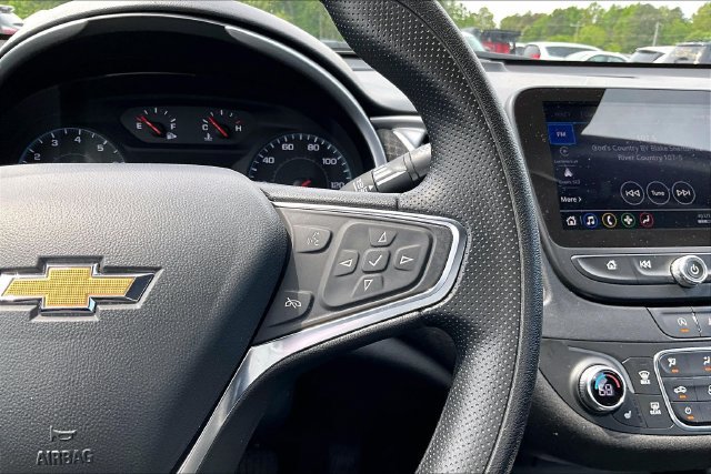 Used 2024 Chevrolet Malibu LT FWD image 12