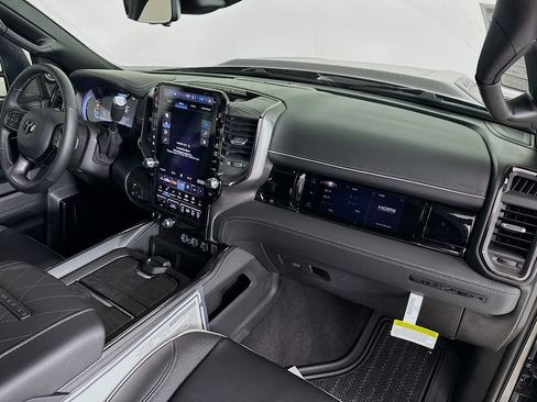 New 2026 RAM 2500 Limited image 30