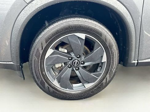 Used 2024 Nissan Rogue SV AWD/4WD image 34