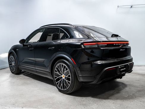 New 2026 Porsche Macan 4 Electric AWD/4WD image 3