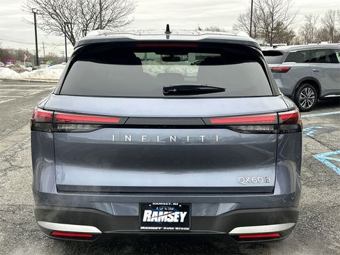 New 2026 INFINITI QX60 Luxe image 17