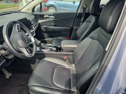 Certified 2024 Kia Sportage EX image 3