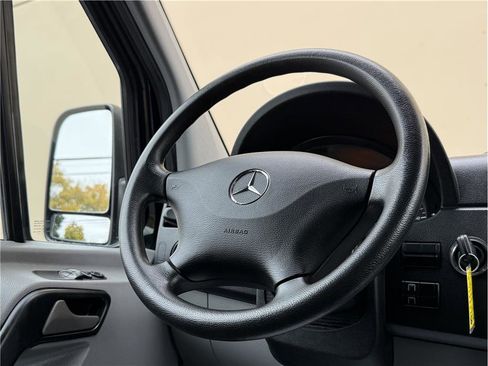 Used 2012 Mercedes-Benz Sprinter 2500 image 8