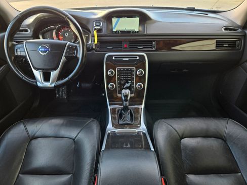 Used 2016 Volvo XC70 T5 Premier w/ Proximity Package image 23