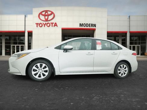 New 2026 Toyota Corolla LE FWD image 3
