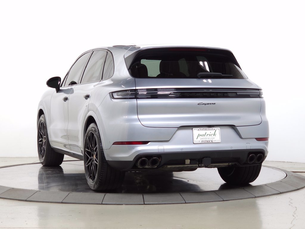 Used 2026 Porsche Cayenne AWD/4WD image 3