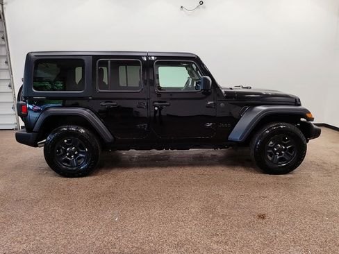 Used 2024 Jeep Wrangler Unlimited Sport AWD/4WD image 7
