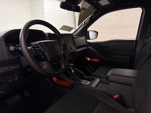 Used 2026 Nissan Frontier PRO-4X AWD/4WD image 4