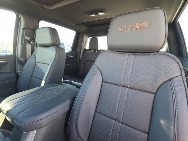 Used 2026 Chevrolet Silverado 1500 High Country w/ High Country Premium Package AWD/4WD image 30