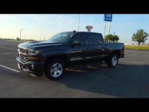 Used 2018 Chevrolet Silverado 1500 LT w/ All Star Edition AWD/4WD image 4