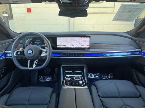 Used 2026 BMW 740i RWD image 13