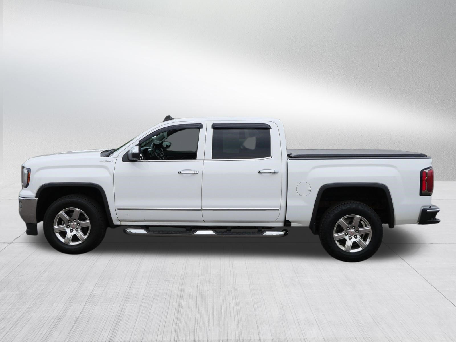 Used 2017 GMC Sierra 1500 SLT AWD/4WD image 4