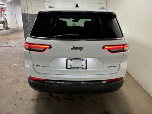 Used 2022 Jeep Grand Cherokee L Limited image 8
