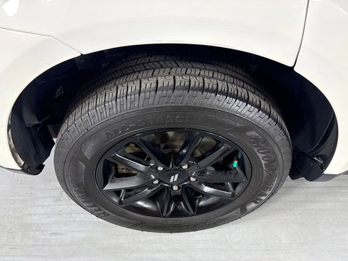 Used 2019 Dodge Journey SE w/ Connectivity Group FWD image 5