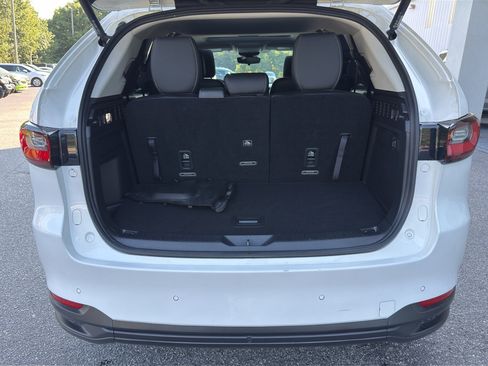 Used 2025 MAZDA CX-90 Plug-In Hybrid w/ Preferred AWD/4WD image 9
