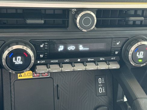 Certified 2025 Toyota 4Runner Limited image 25