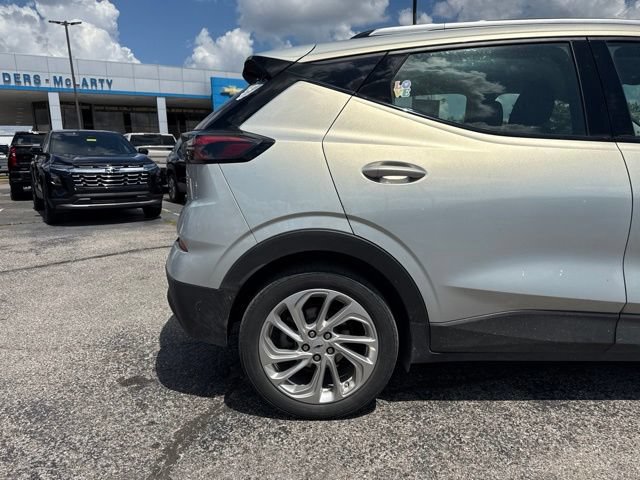 Used 2023 Chevrolet Bolt EUV LT w/ Comfort Package FWD image 10