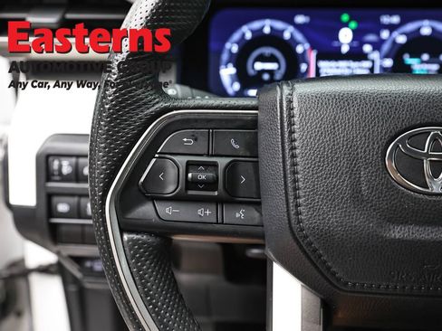 Used 2024 Toyota Tacoma TRD Off-Road AWD/4WD image 15