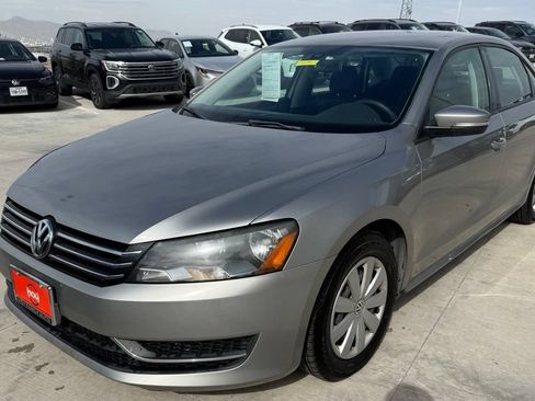 Used 2013 Volkswagen Passat 2.5 S FWD image 2