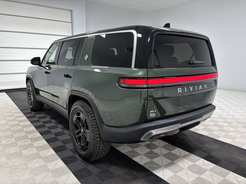 Used 2024 Rivian R1S Adventure AWD/4WD image 3