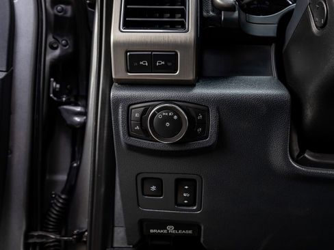 Used 2022 Ford F450 Platinum w/ FX4 Off-Road Package image 20