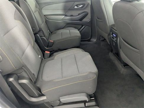 Used 2020 Chevrolet Traverse LT image 31