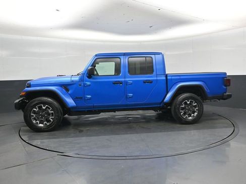 New 2026 Jeep Gladiator Sport AWD/4WD image 9