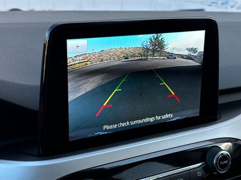 Certified 2021 Ford Escape SE w/ SE Sport Appearance Package image 18