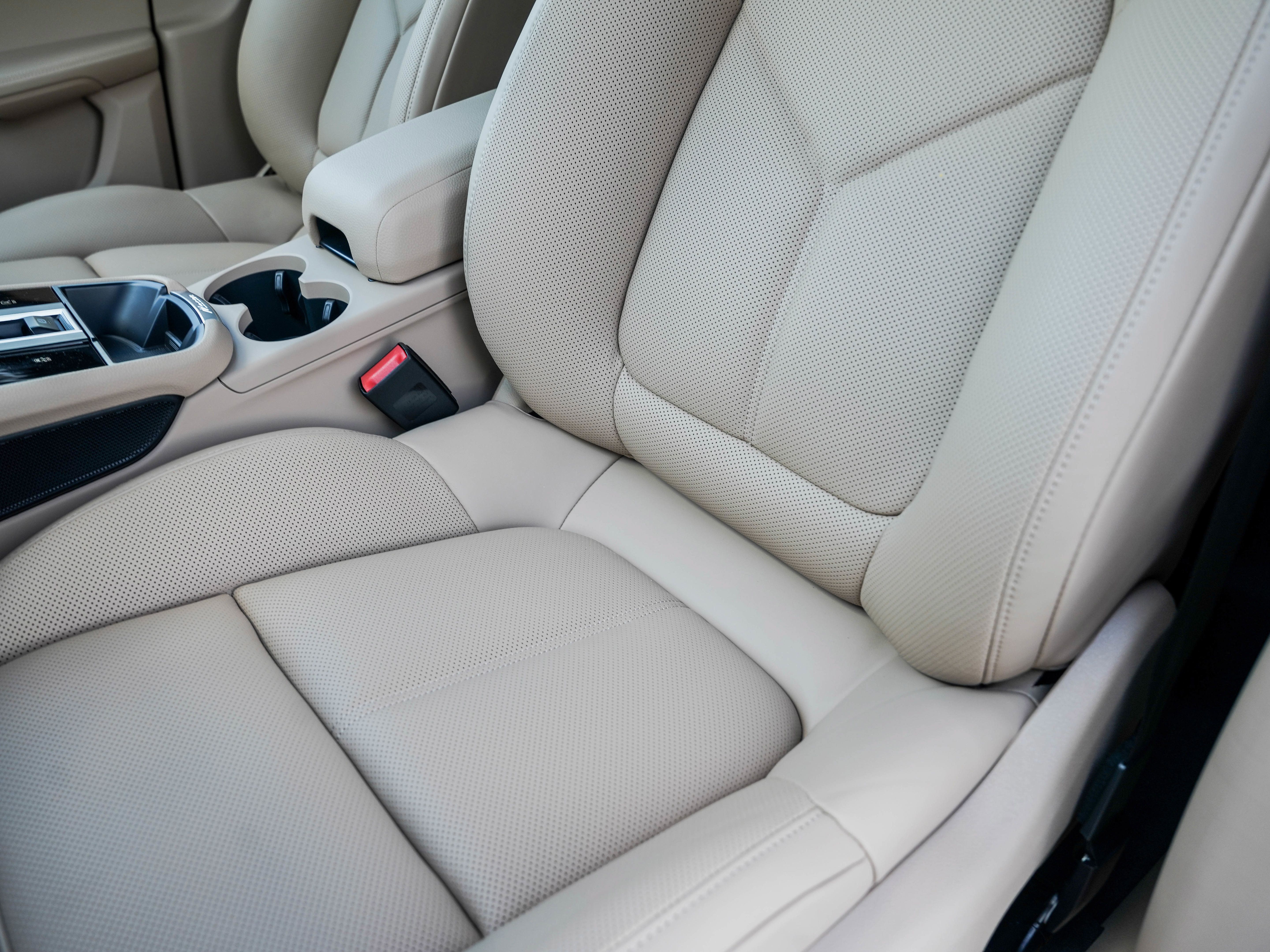 Certified 2026 Porsche Macan S AWD/4WD image 23