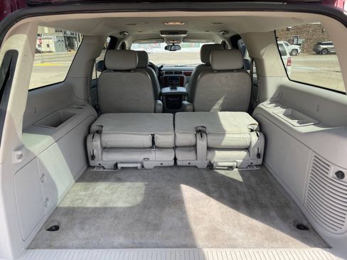 Used 2010 Chevrolet Suburban LT AWD/4WD image 23