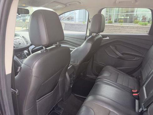 Used 2016 Ford Escape SE w/ SE Chrome Package FWD image 13
