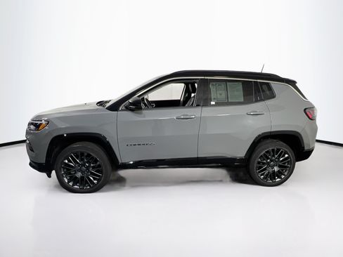 Used 2022 Jeep Compass Limited w/ Elite Group AWD/4WD image 8
